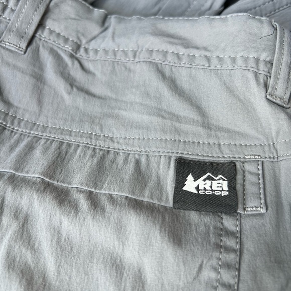 REI Utility Cargo Convertible Trail Pants Grey Size Small - Picture 9 of 9